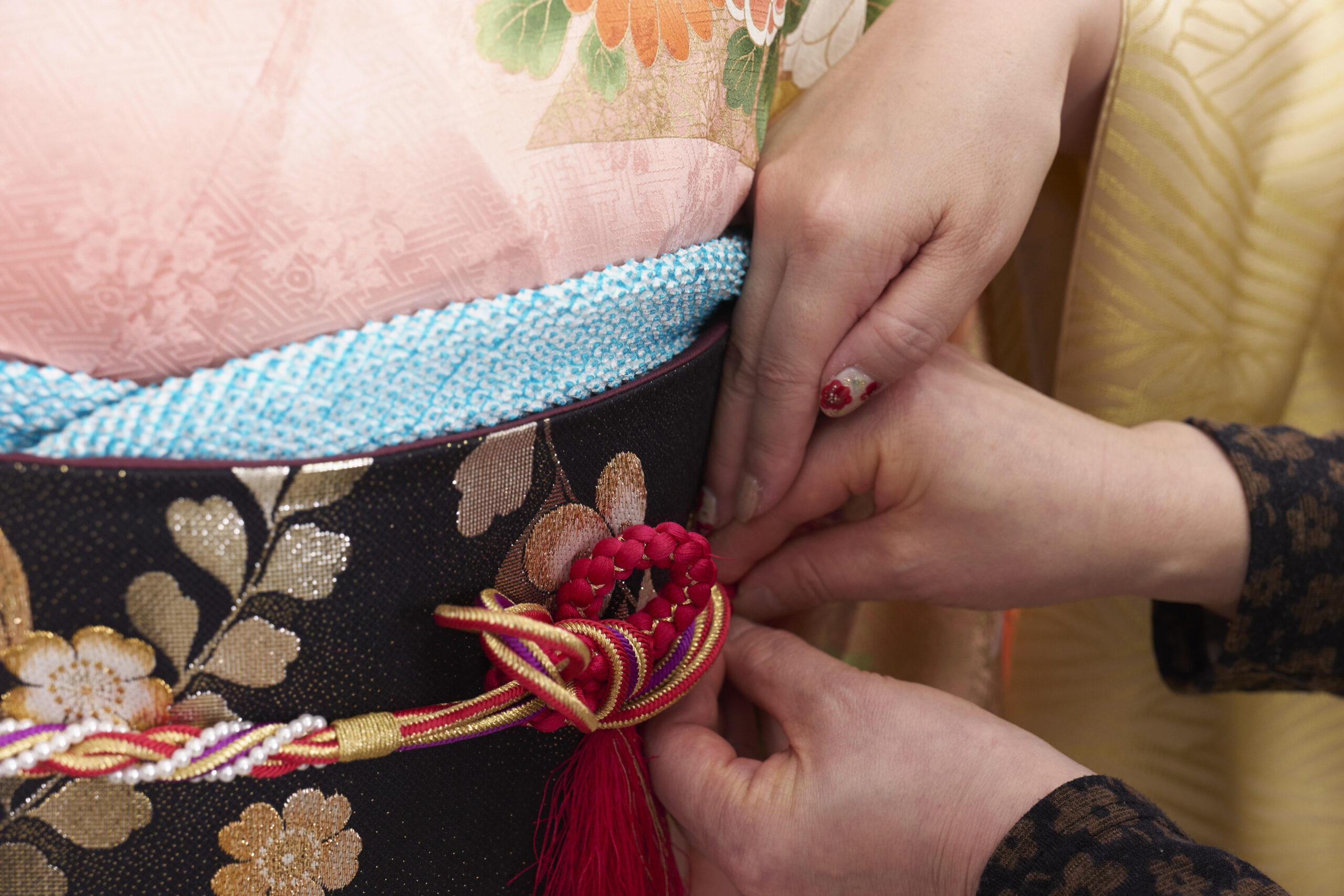 成人式の着付けトラブルを防ぐには？「衿のズレで全額返金」から学ぶリスク管理